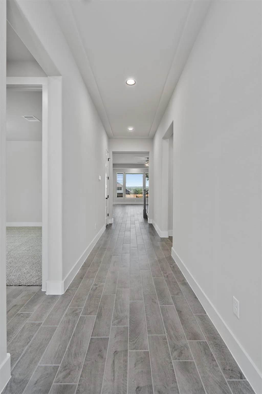 Photo 4 of 212 SCENIC HILLS CIR