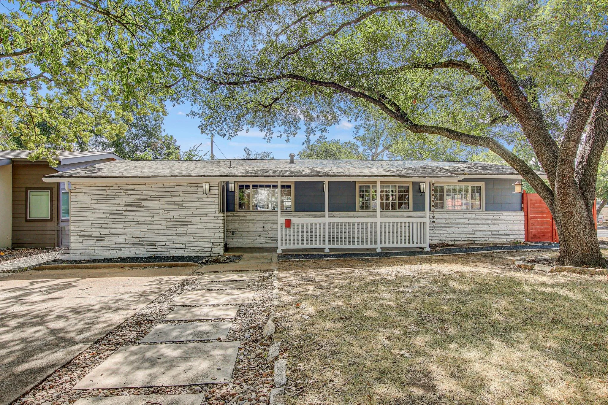 Photo of 4501 OAKMONT BLVD, Austin, TX, 78731