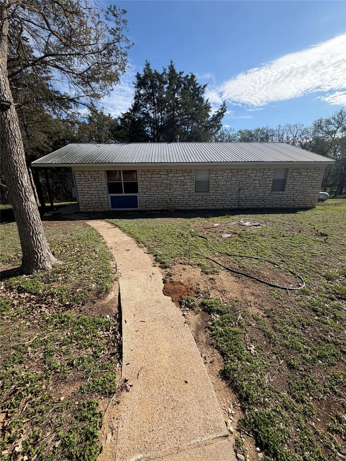 Photo 4 of 214 THE FOREST RD