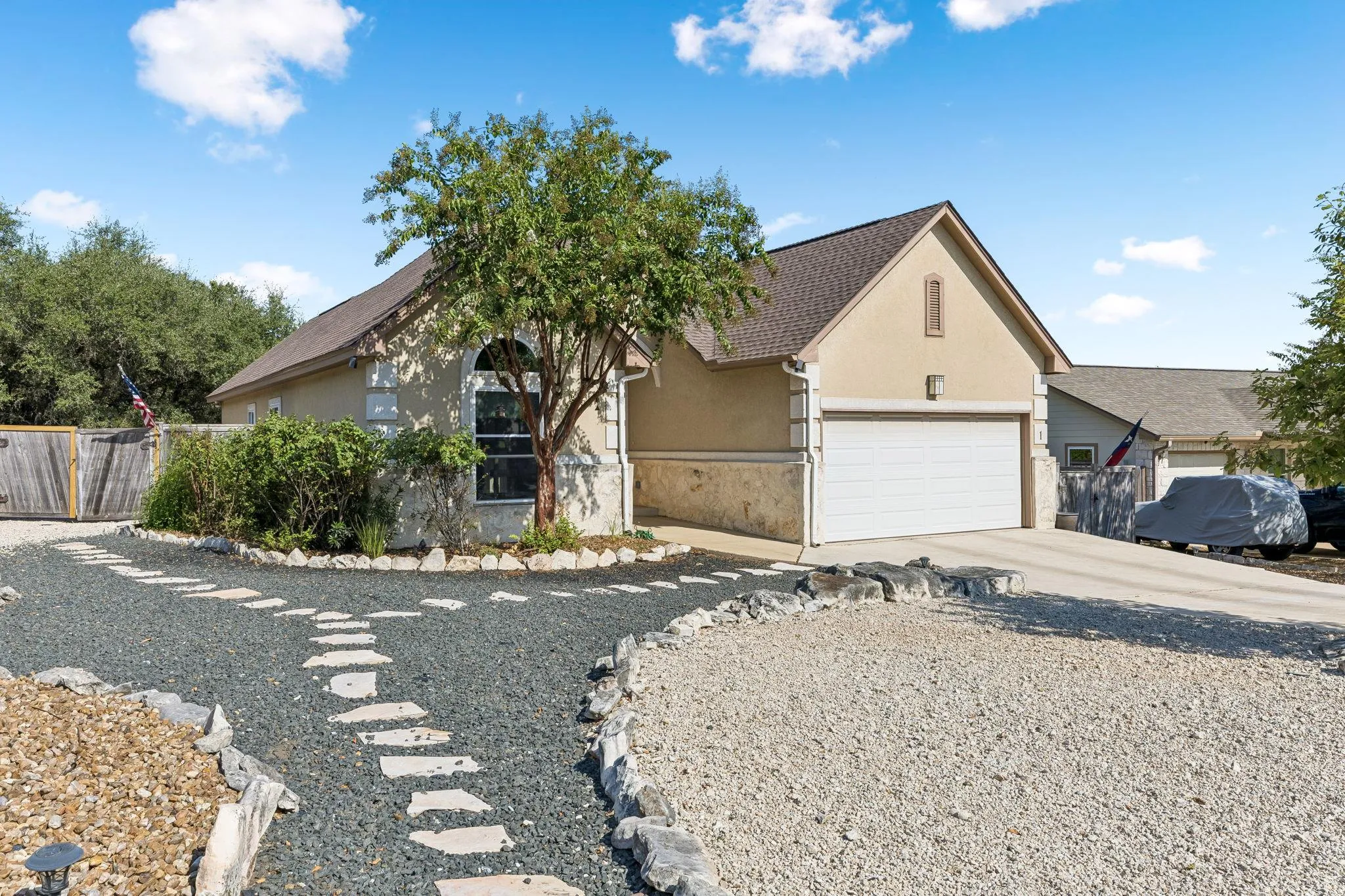 Photo 2 of 1 ROCK HOLLOW CIR