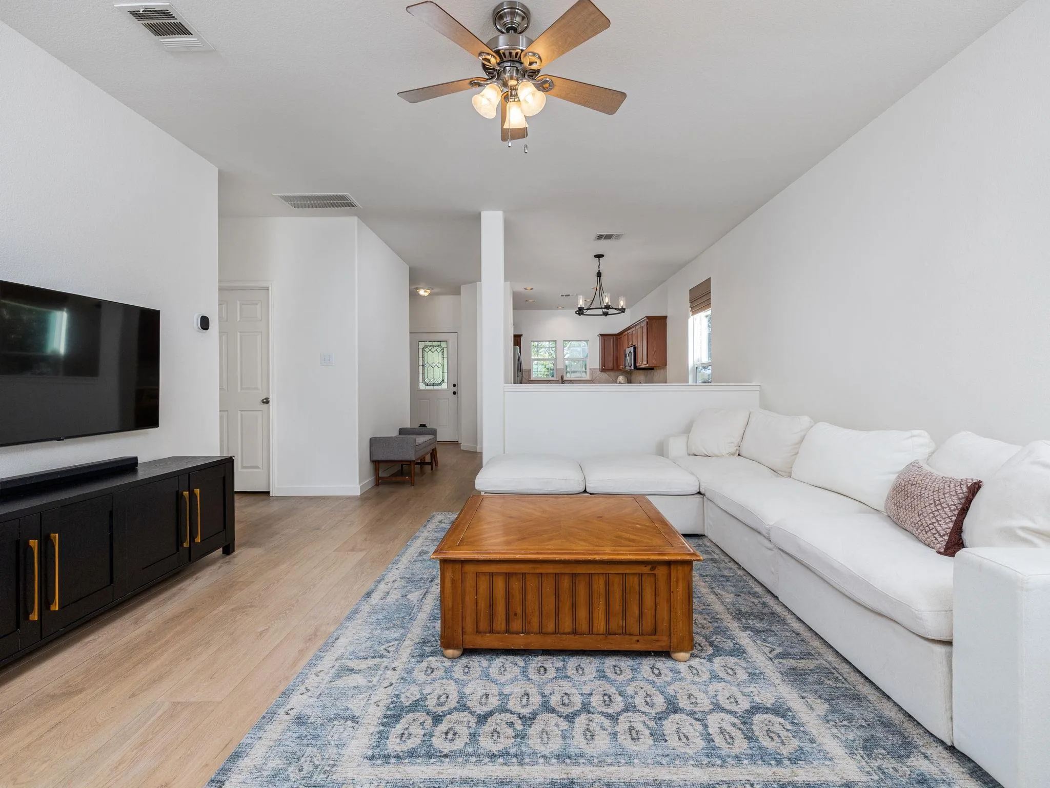 Photo 3 of 18524 MAMMOTH CAVE BLVD #1