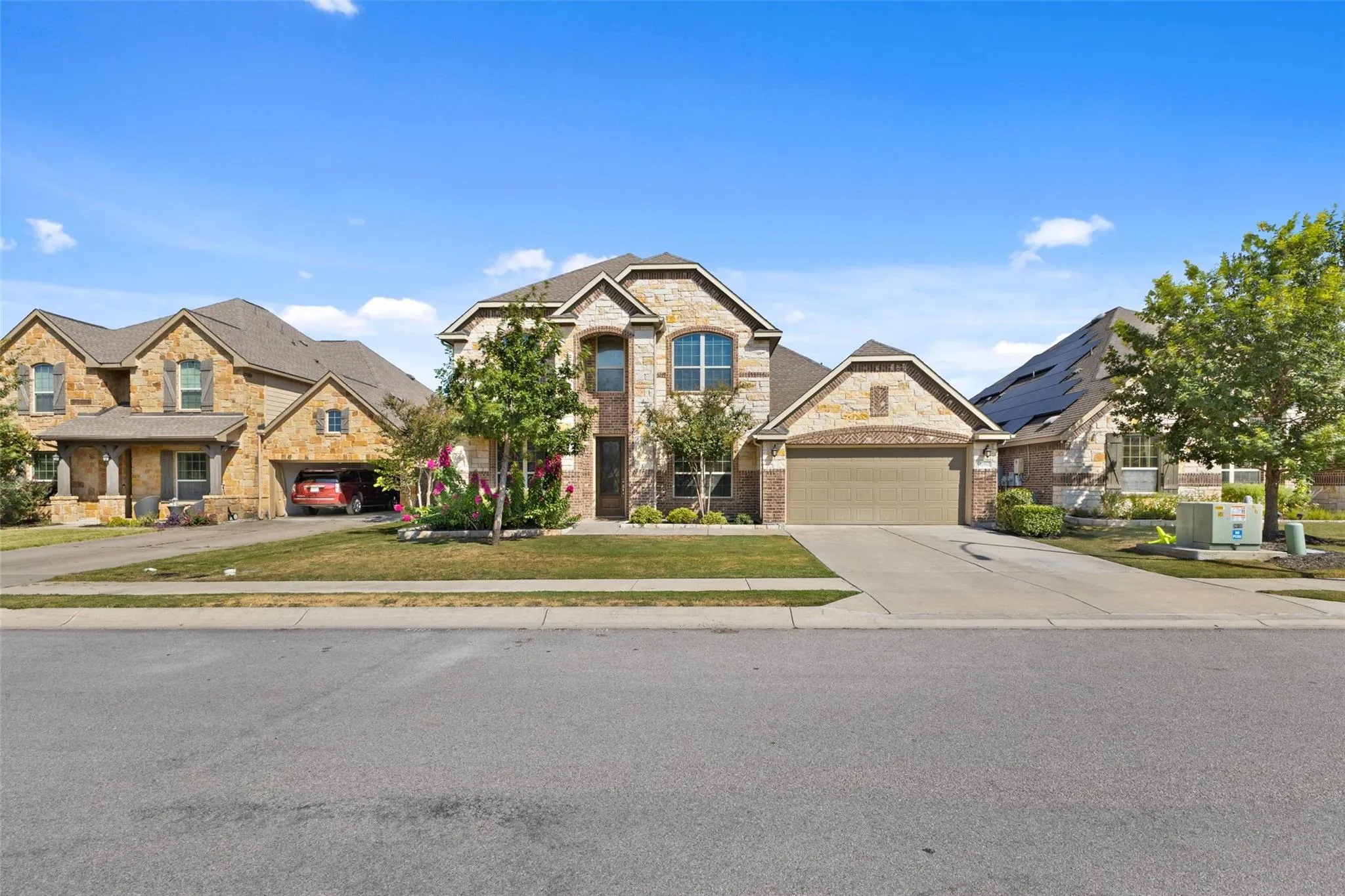 Photo 2 of 12512 ALTAMIRA ST