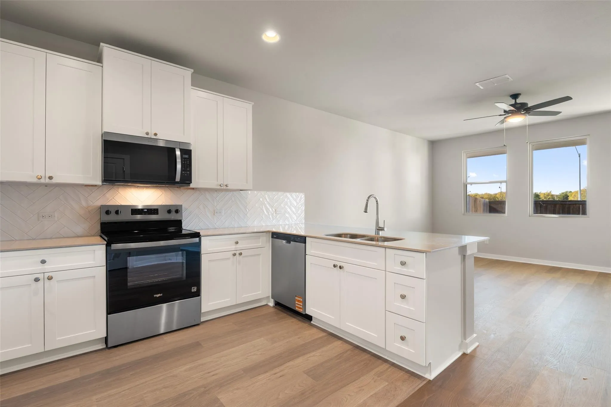 Photo 4 of 17408 MONASTRELL LN