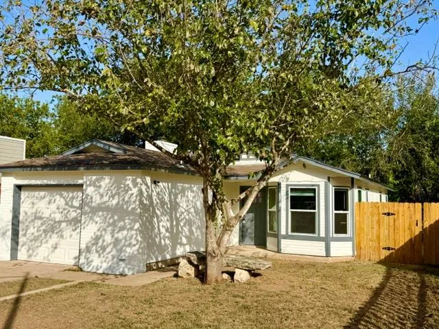 Photo of 6809 BITTEROOT TRL, Austin, TX, 78744