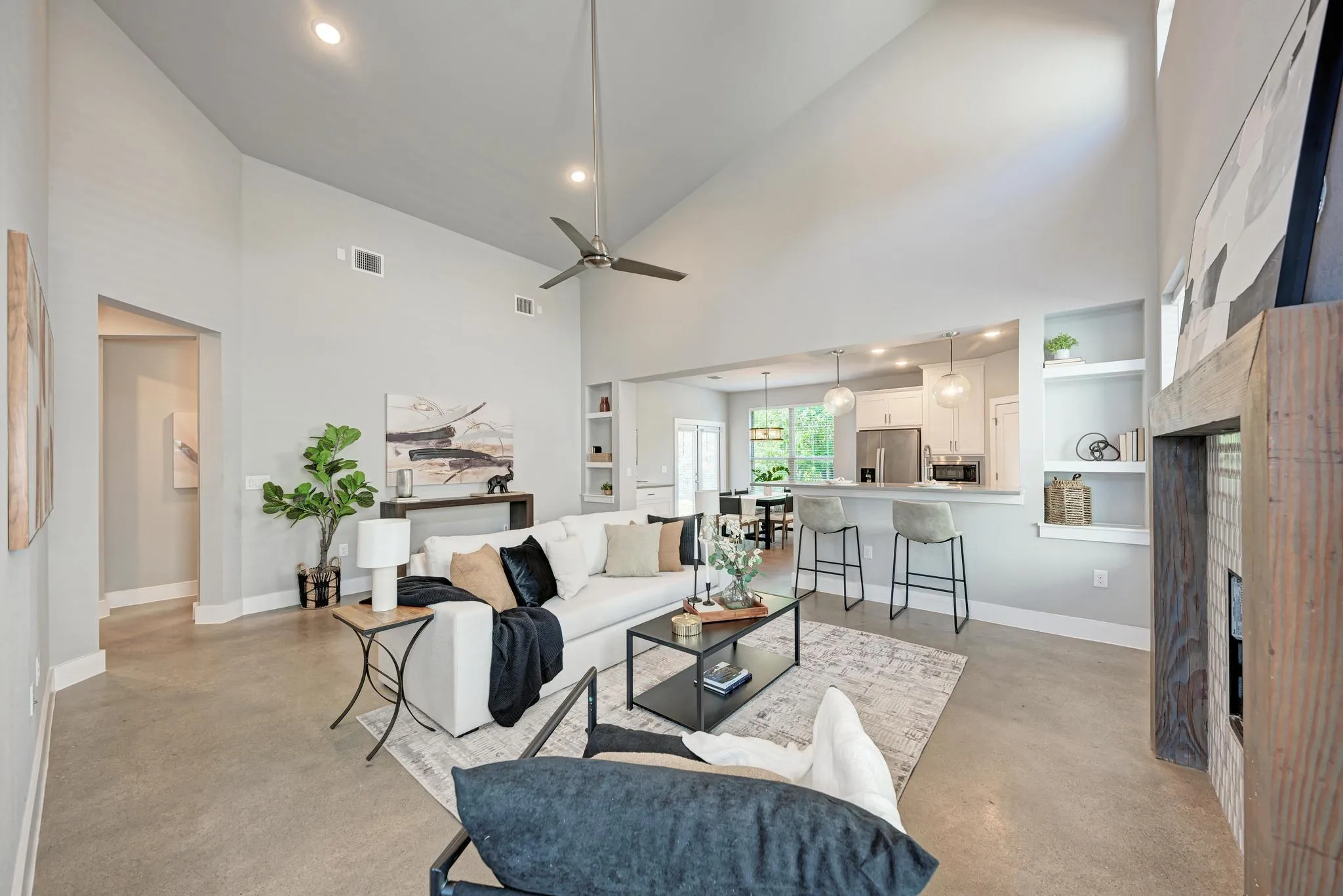 Photo 5 of 308 CHARLI CIR