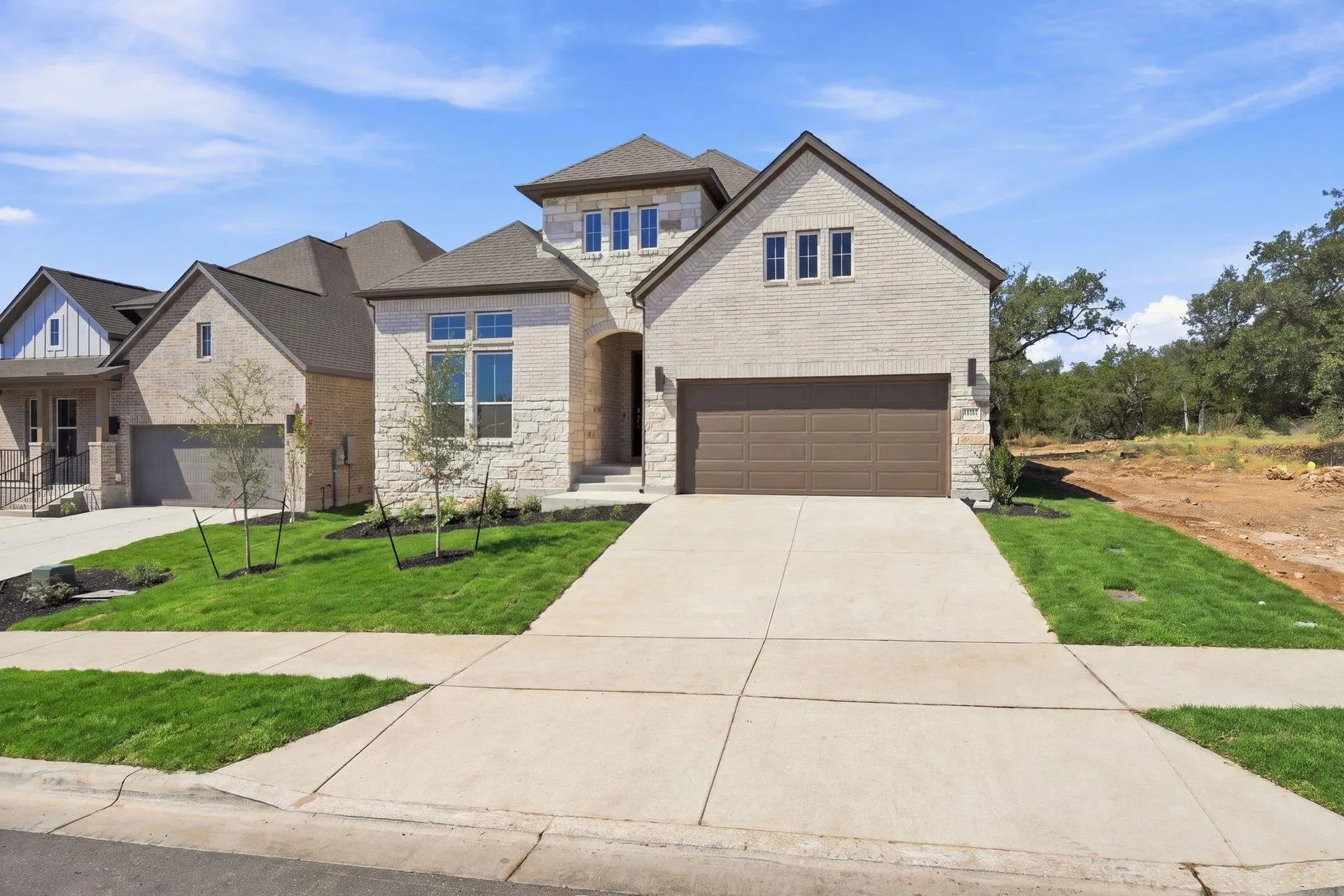 Photo 4 of 1418 BLUE MOON DR