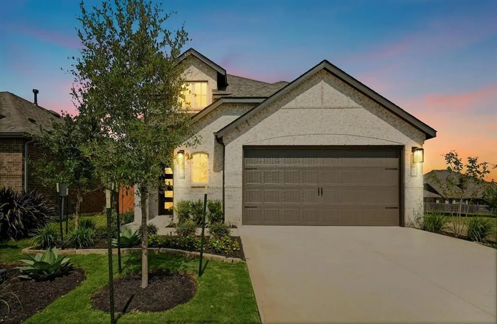 Photo of 200 BAY BREEZE DR, Kyle, TX, 78640