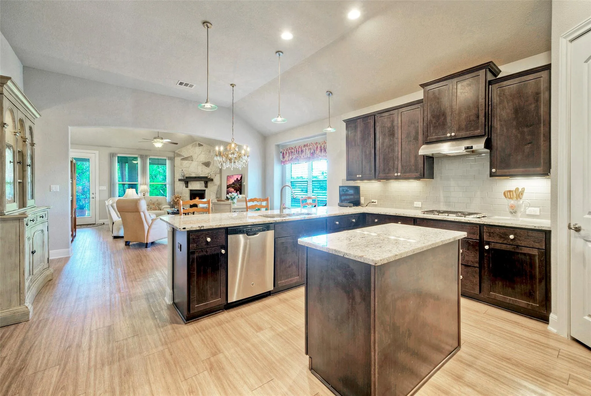 Photo 5 of 112 SENNA DR