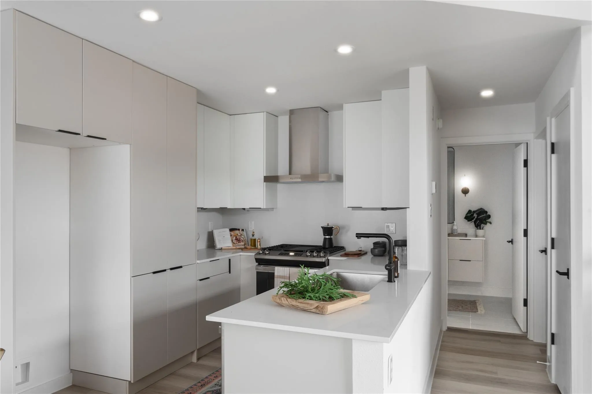 Photo 4 of 1910 ALBURY CV #A
