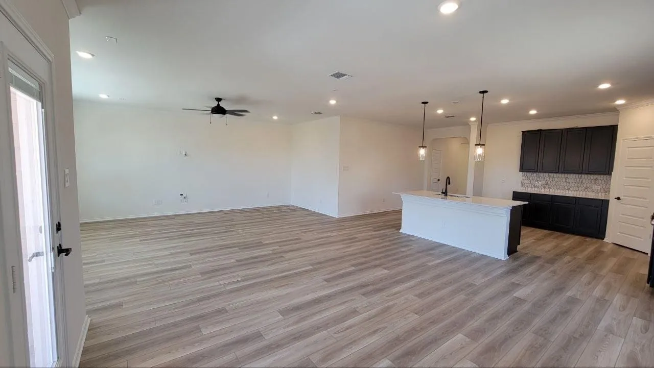 Photo 5 of 3745 CAMPORA LN