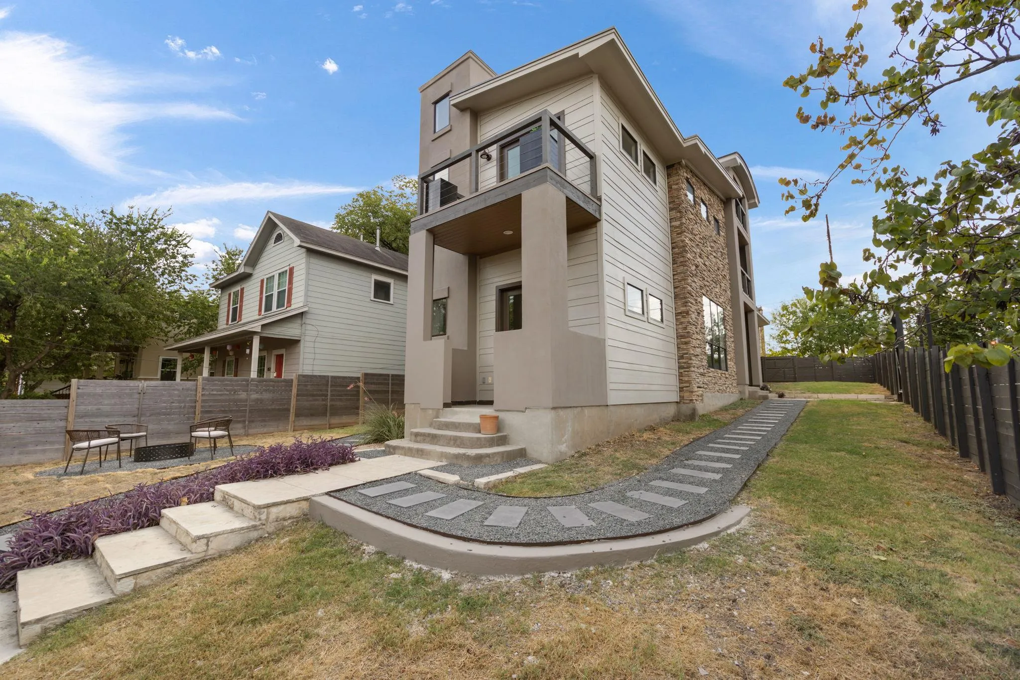 Photo of 1814 MAPLE AVE