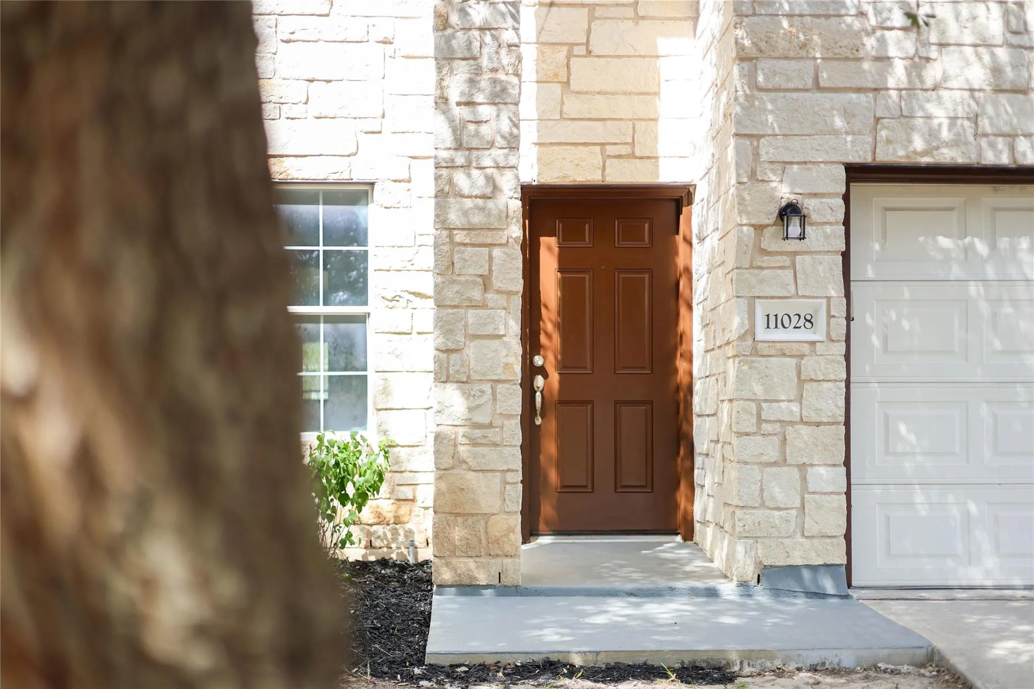 Photo 5 of 11028 FURROW HILL DR