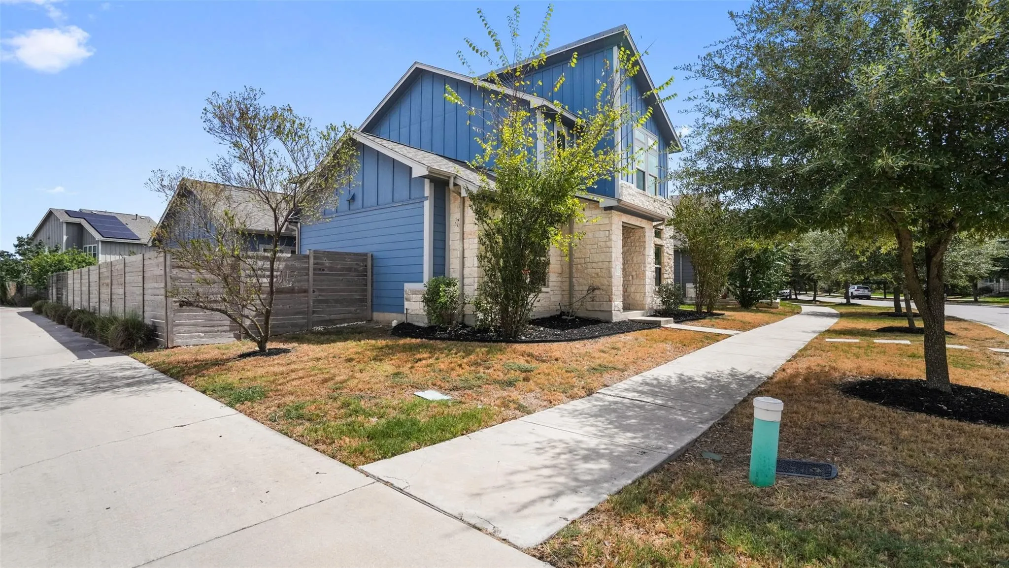 Photo 4 of 8709 SLATER DR
