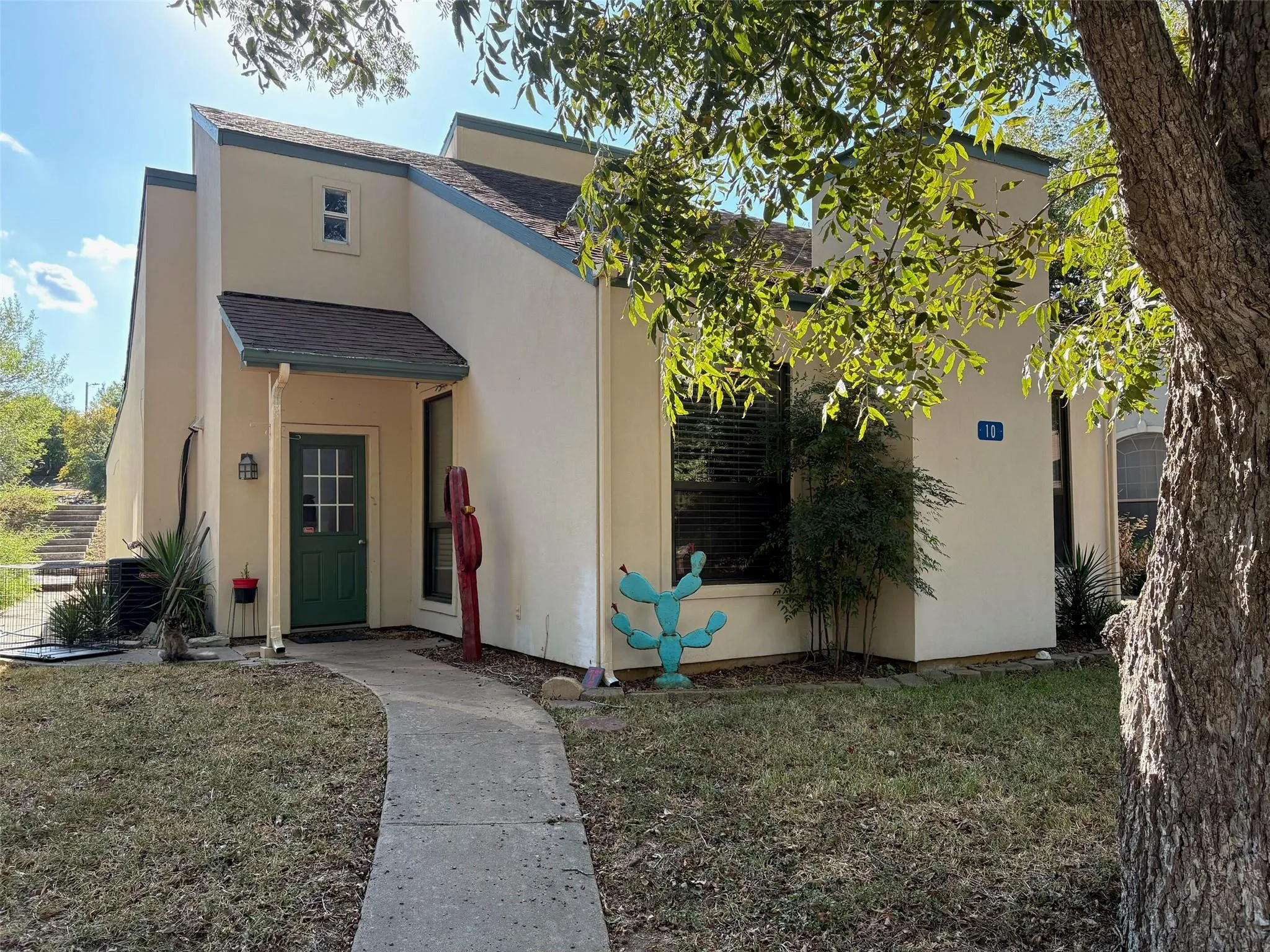 Photo of 10 TOWNHOUSE CIR, Wimberley, TX, 78676