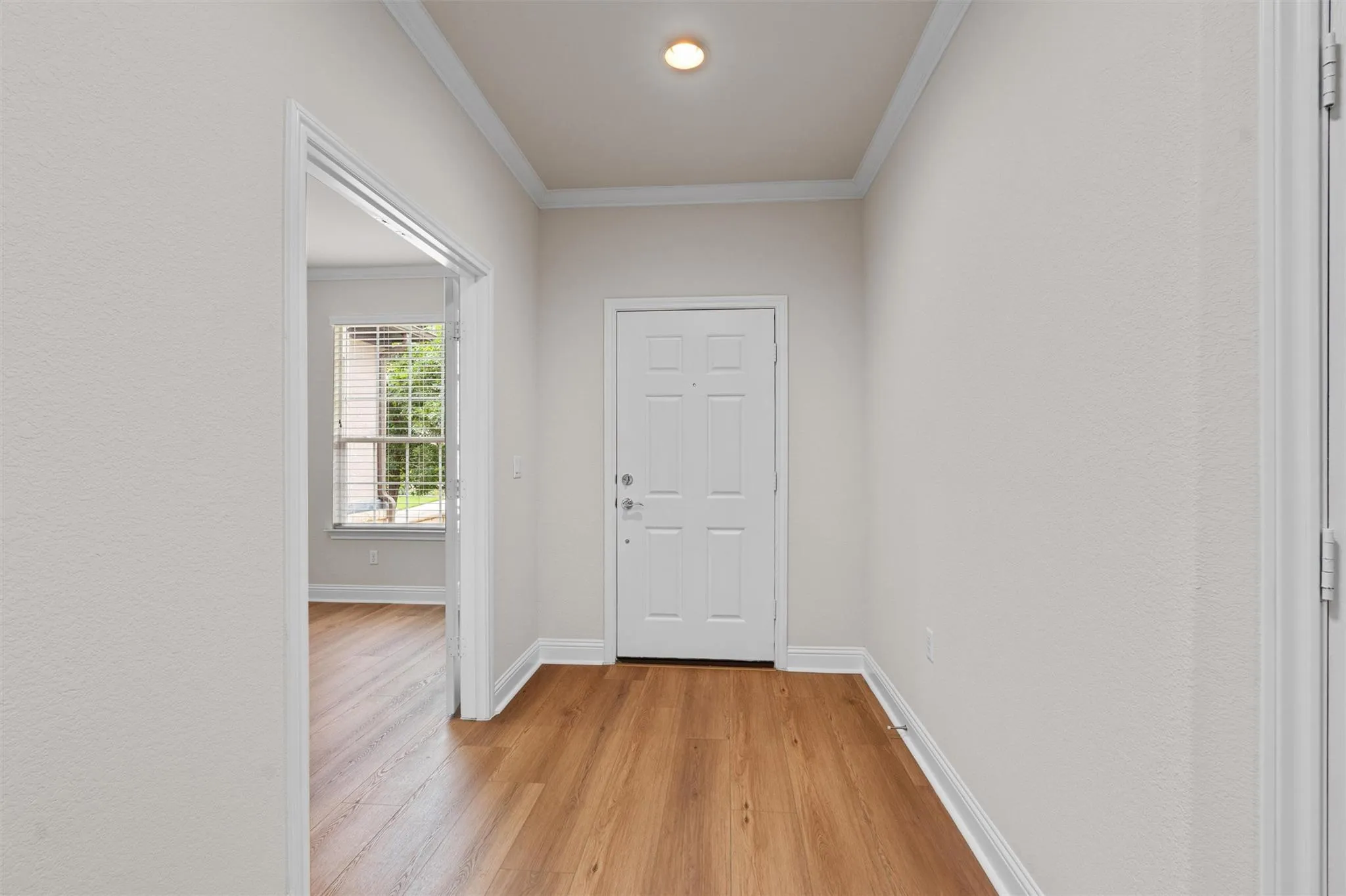 Photo 3 of 509 DAVIS MOUNTAIN CIR