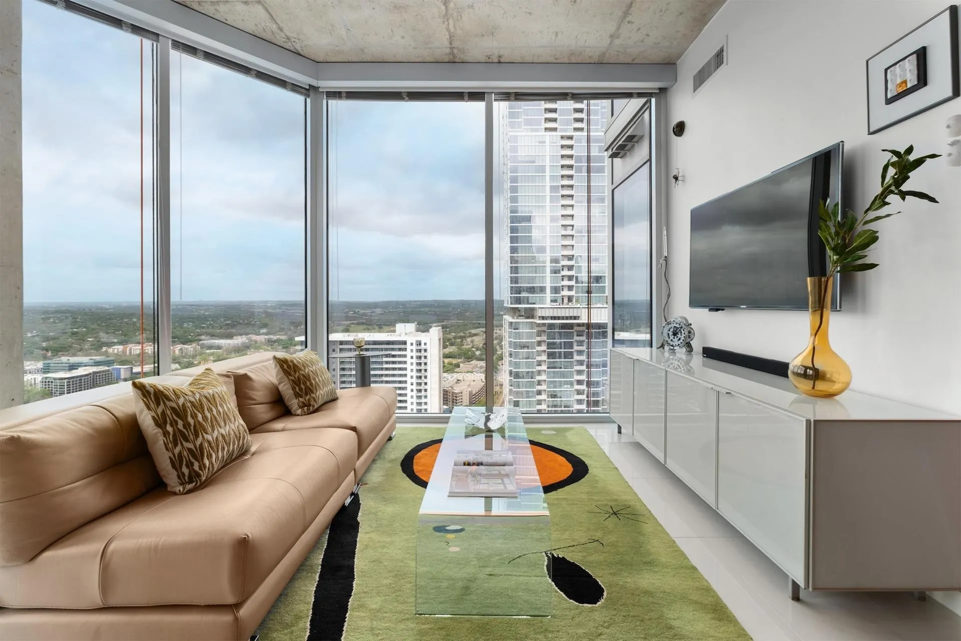 Photo 3 of 360 NUECES ST #3602
