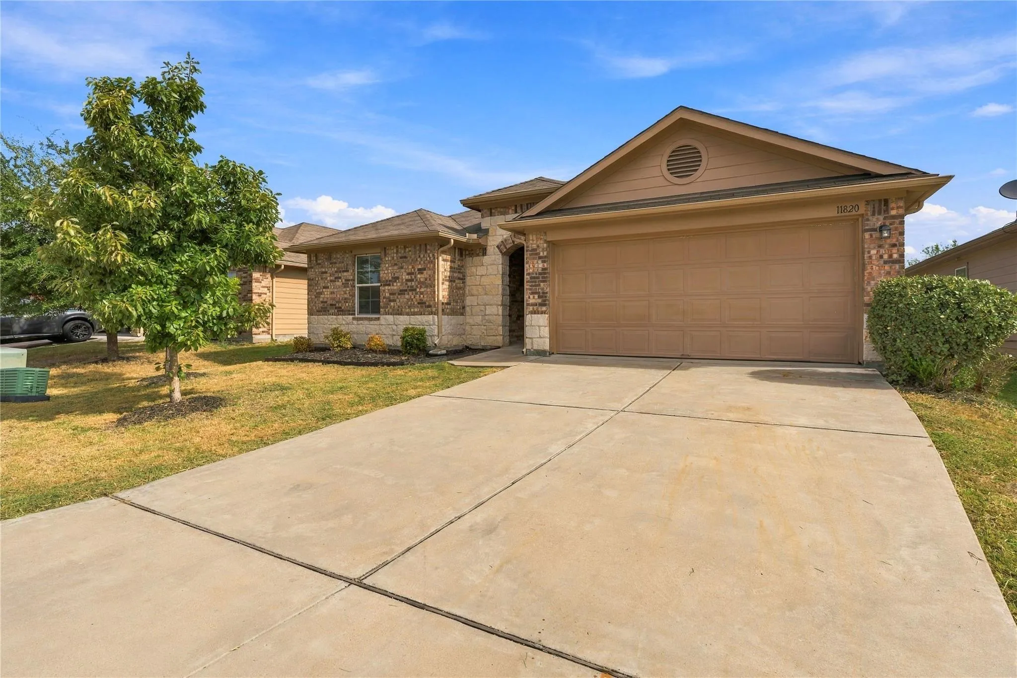 Photo 5 of 11820 JAMIE DR