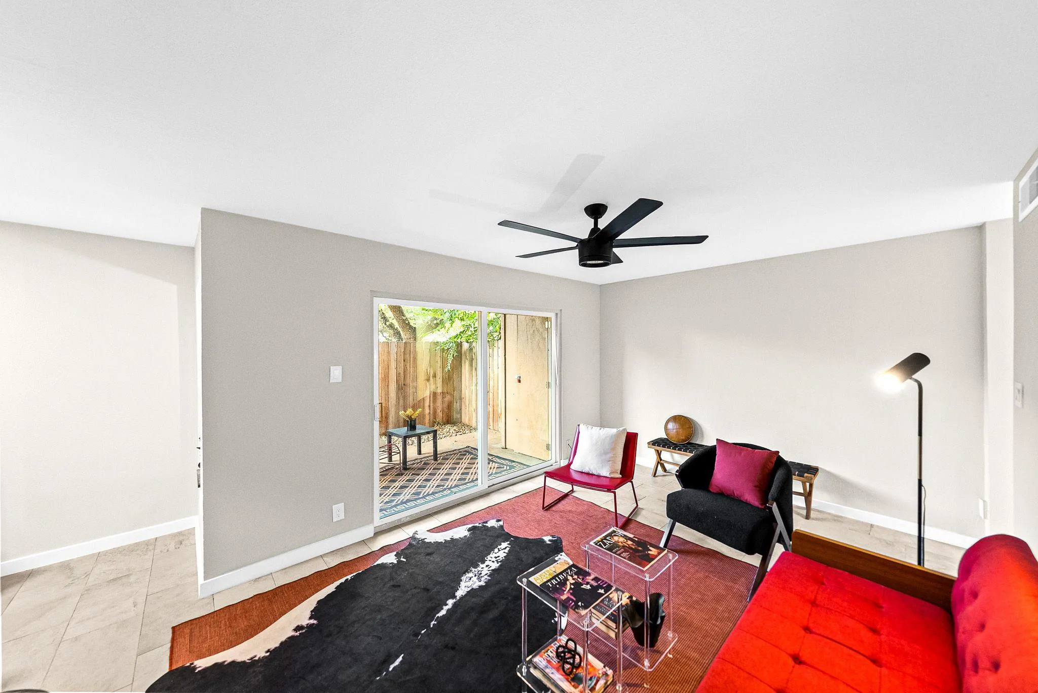 Photo 3 of 2600 PENNY LN #118