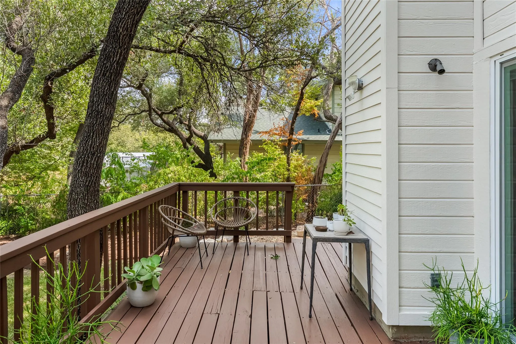Photo 4 of 108 W SPRING DR