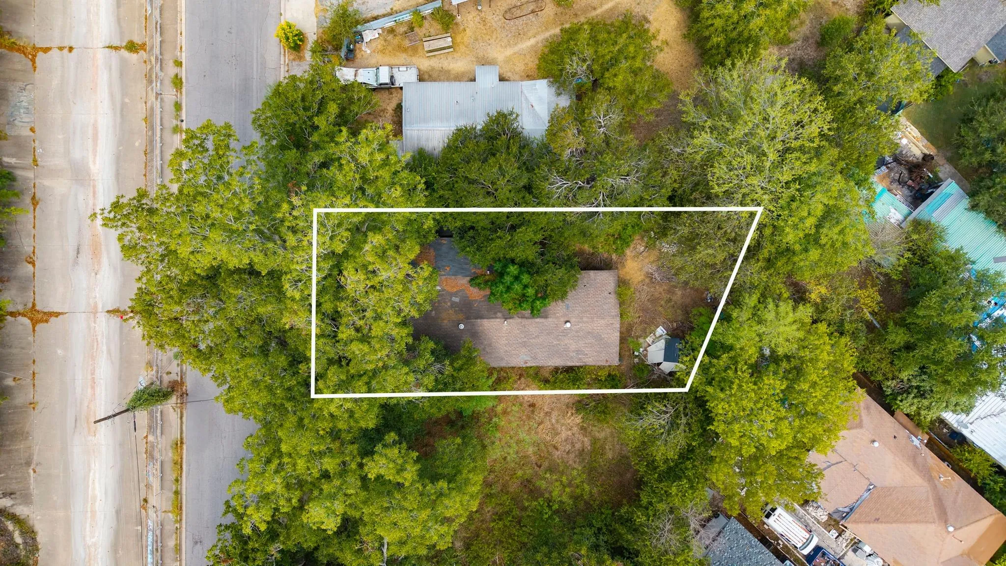 Photo 2 of 4908 SARA DR