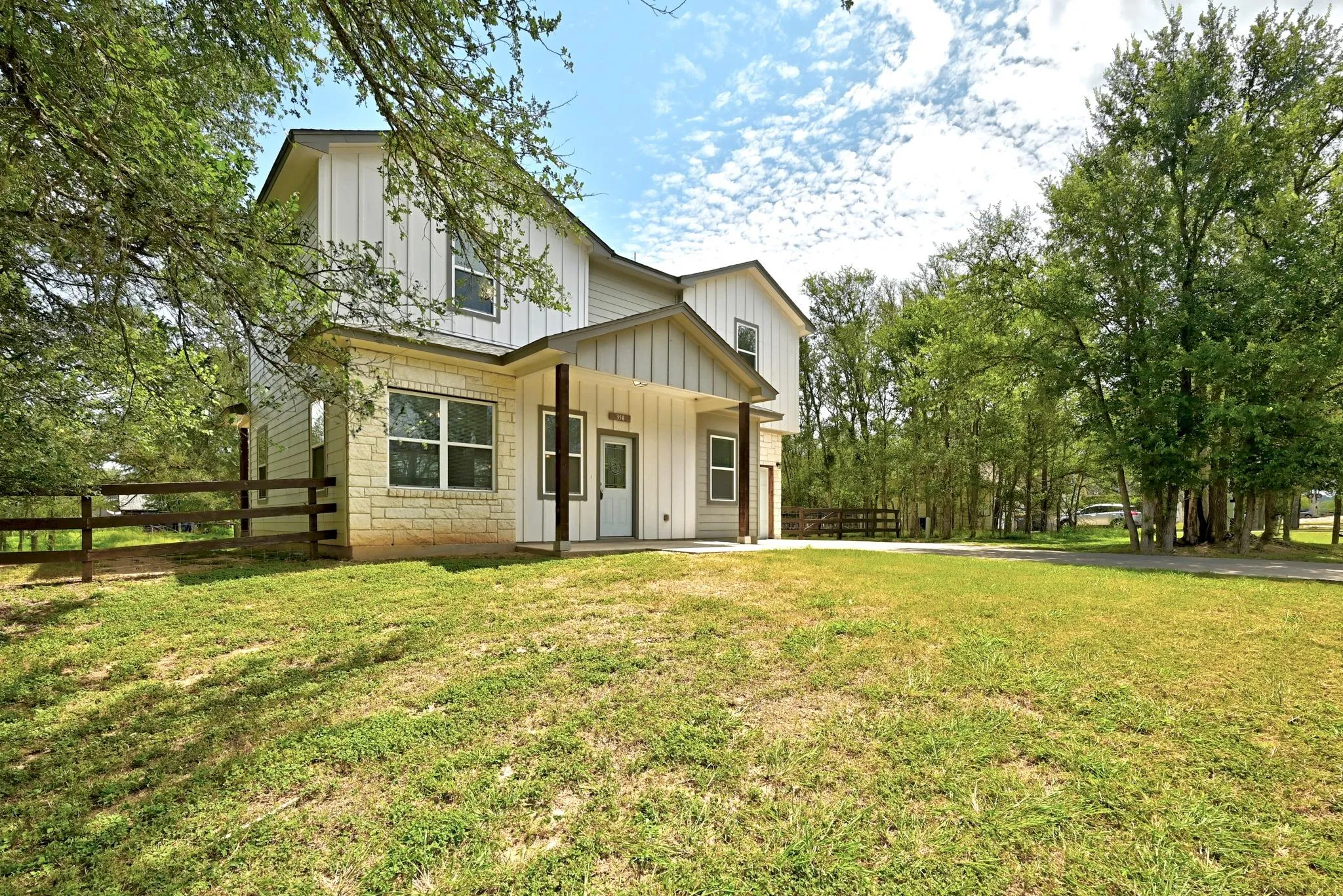 Photo 2 of 354 LAMALOA LN