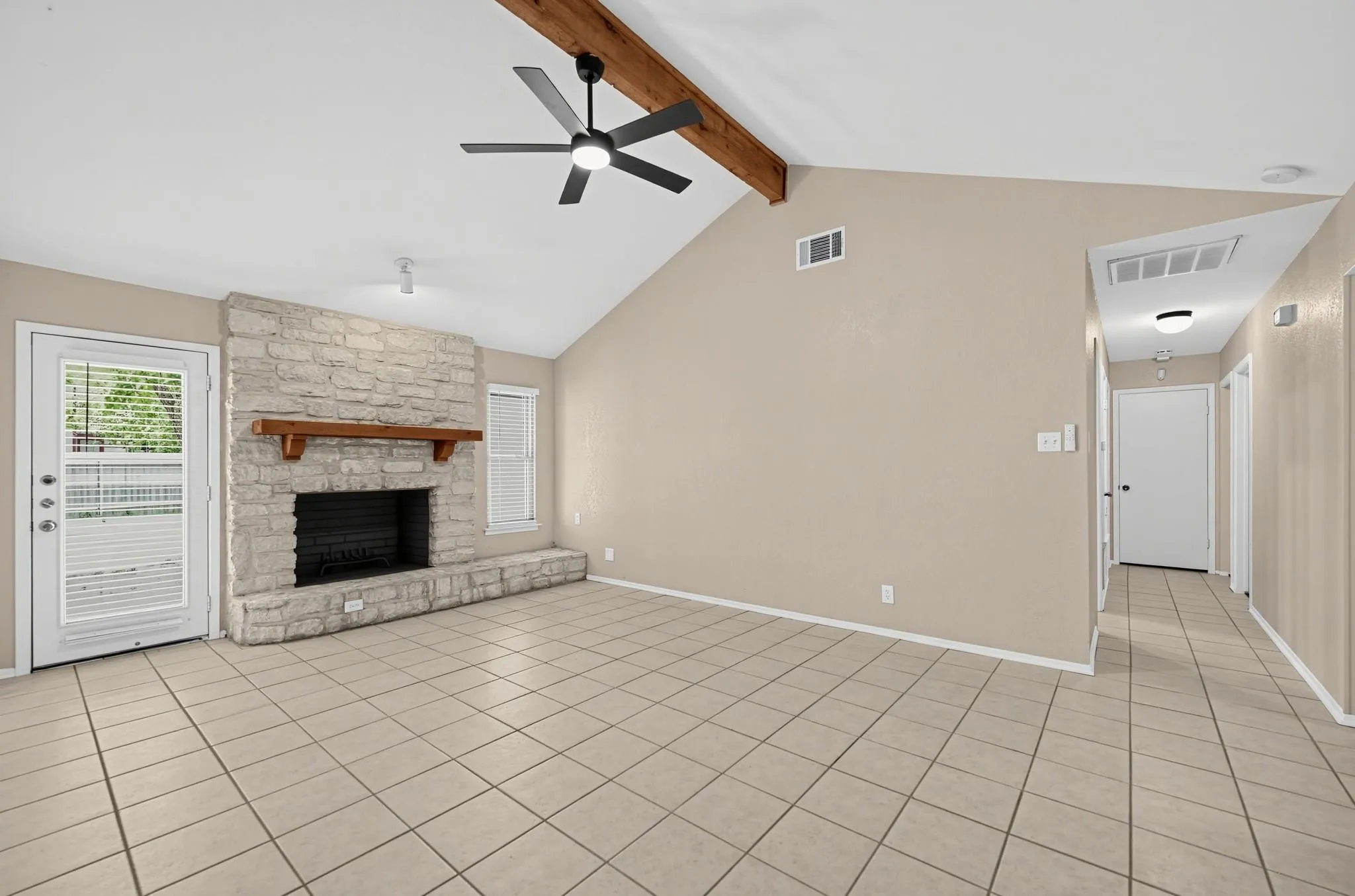 Photo 4 of 914 GARDEN MEADOW DR