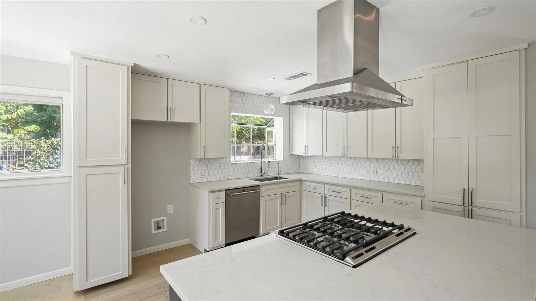 Photo 5 of 6404 SHOAL CREEK BLVD