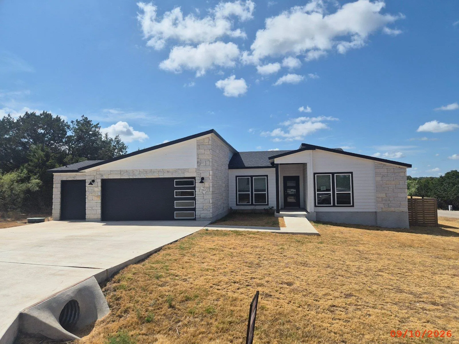 Photo of 21905 REDBIRD DR, Lago Vista, TX, 78645