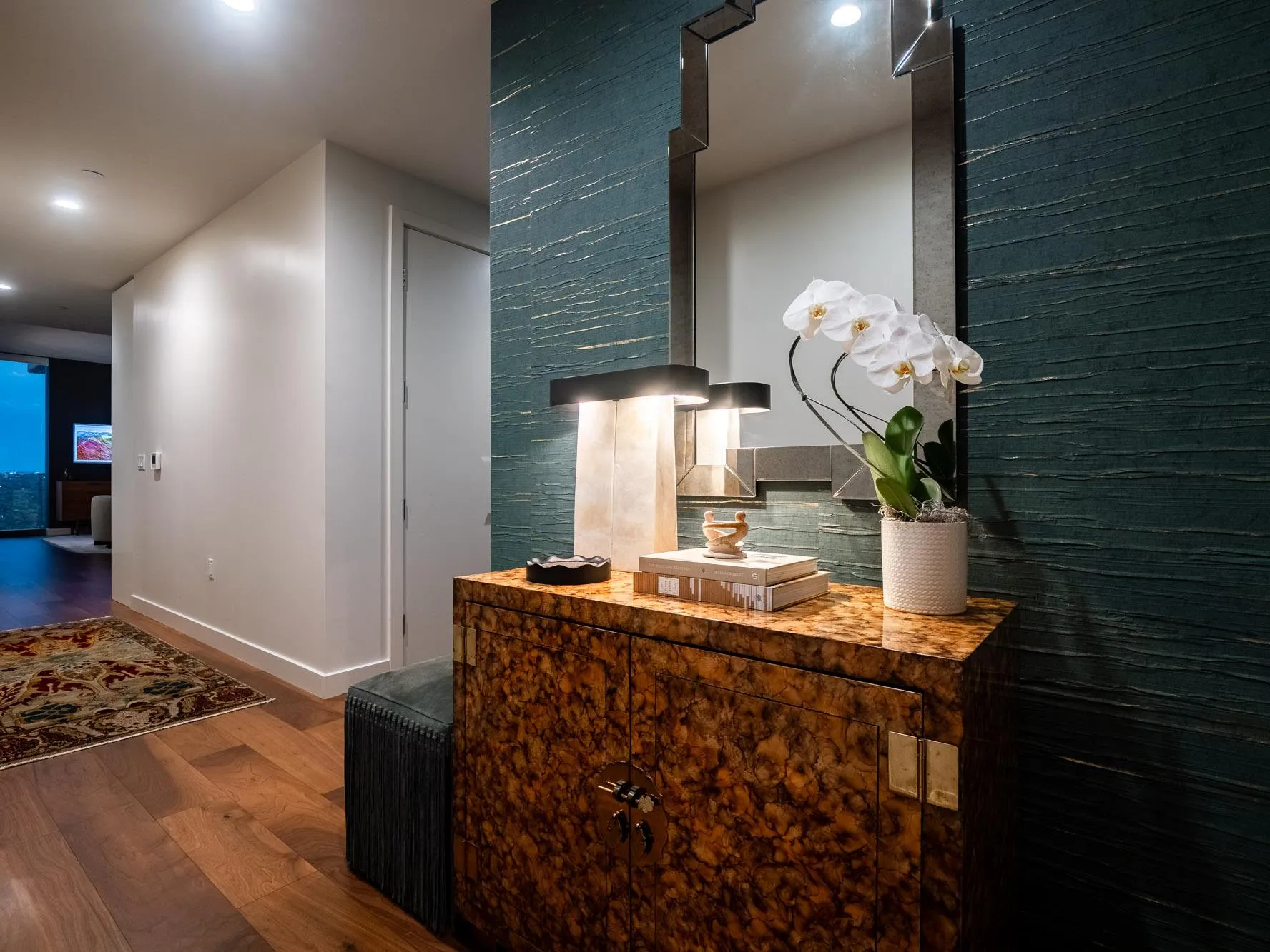 Photo 2 of 44 EAST AVE #2101