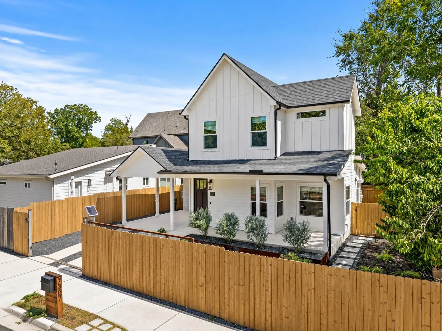 Photo 2 of 7307 NORTHCREST BLVD #2