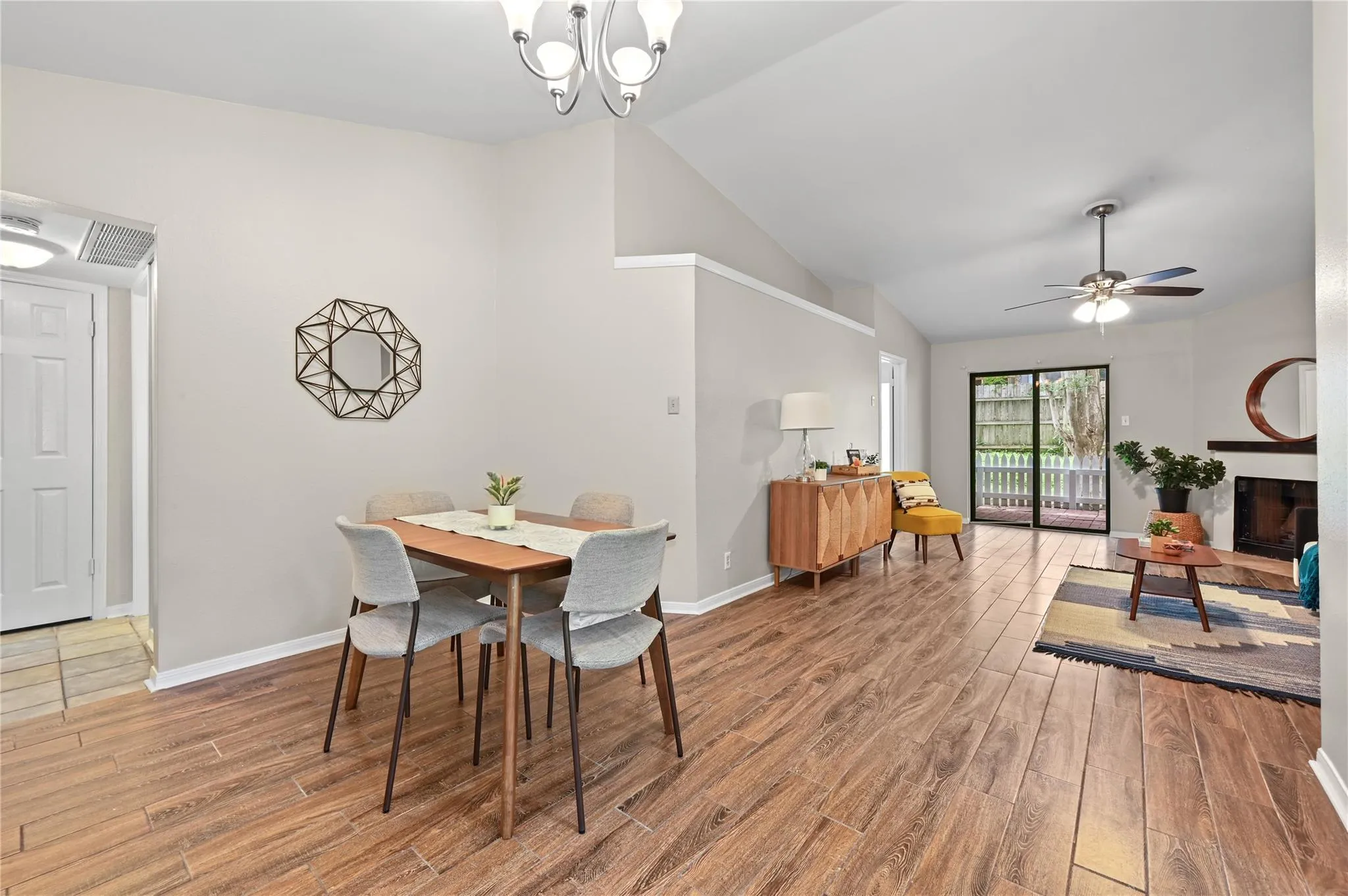 Photo 4 of 1601 FARO DR #1404