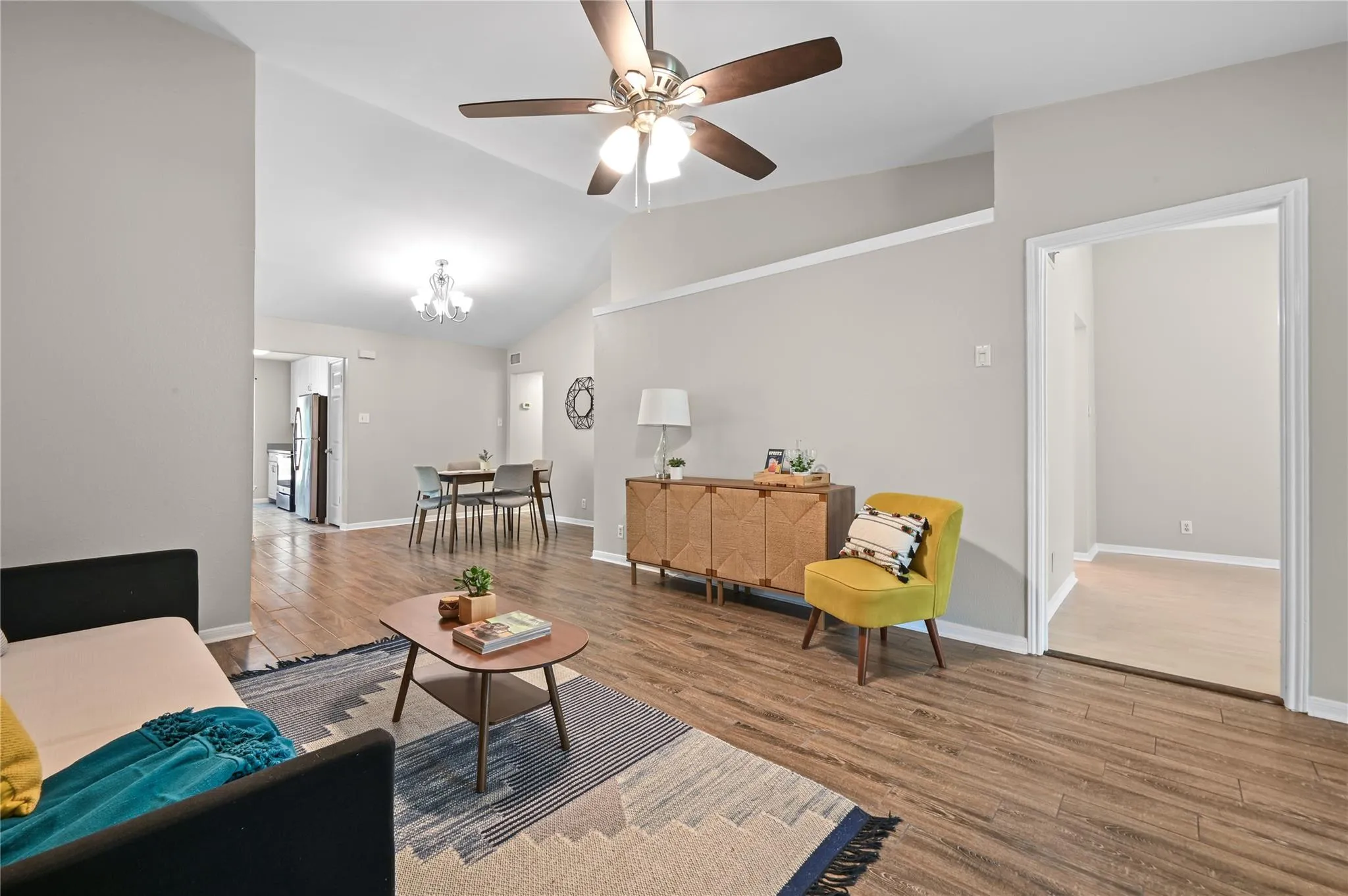 Photo 3 of 1601 FARO DR #1404