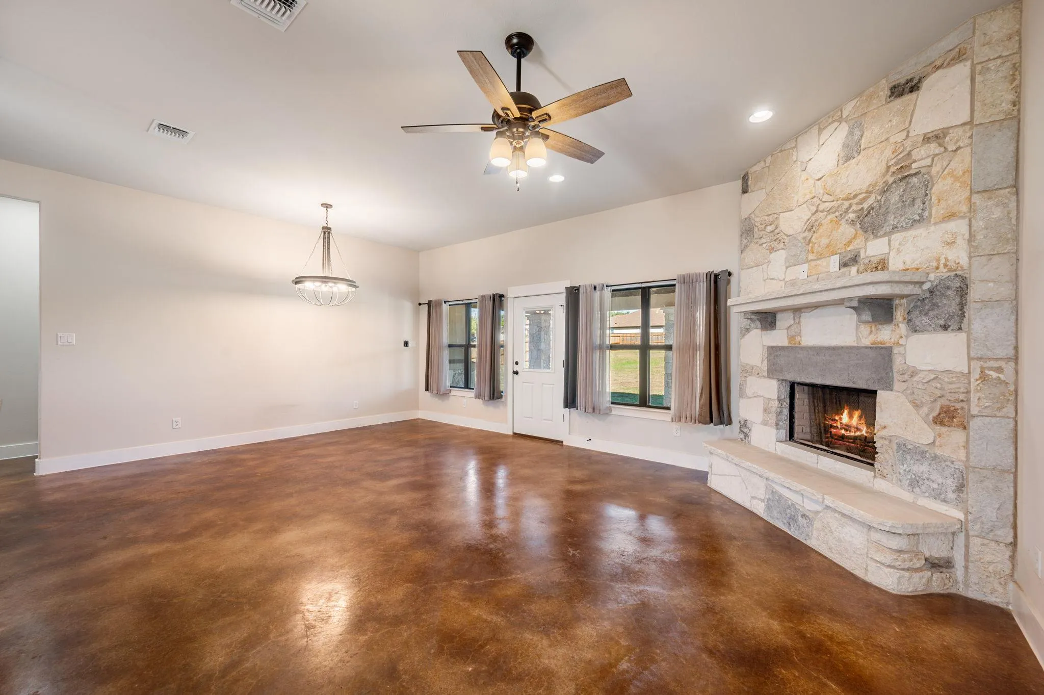 Photo 4 of 307 BLUESTEM CV