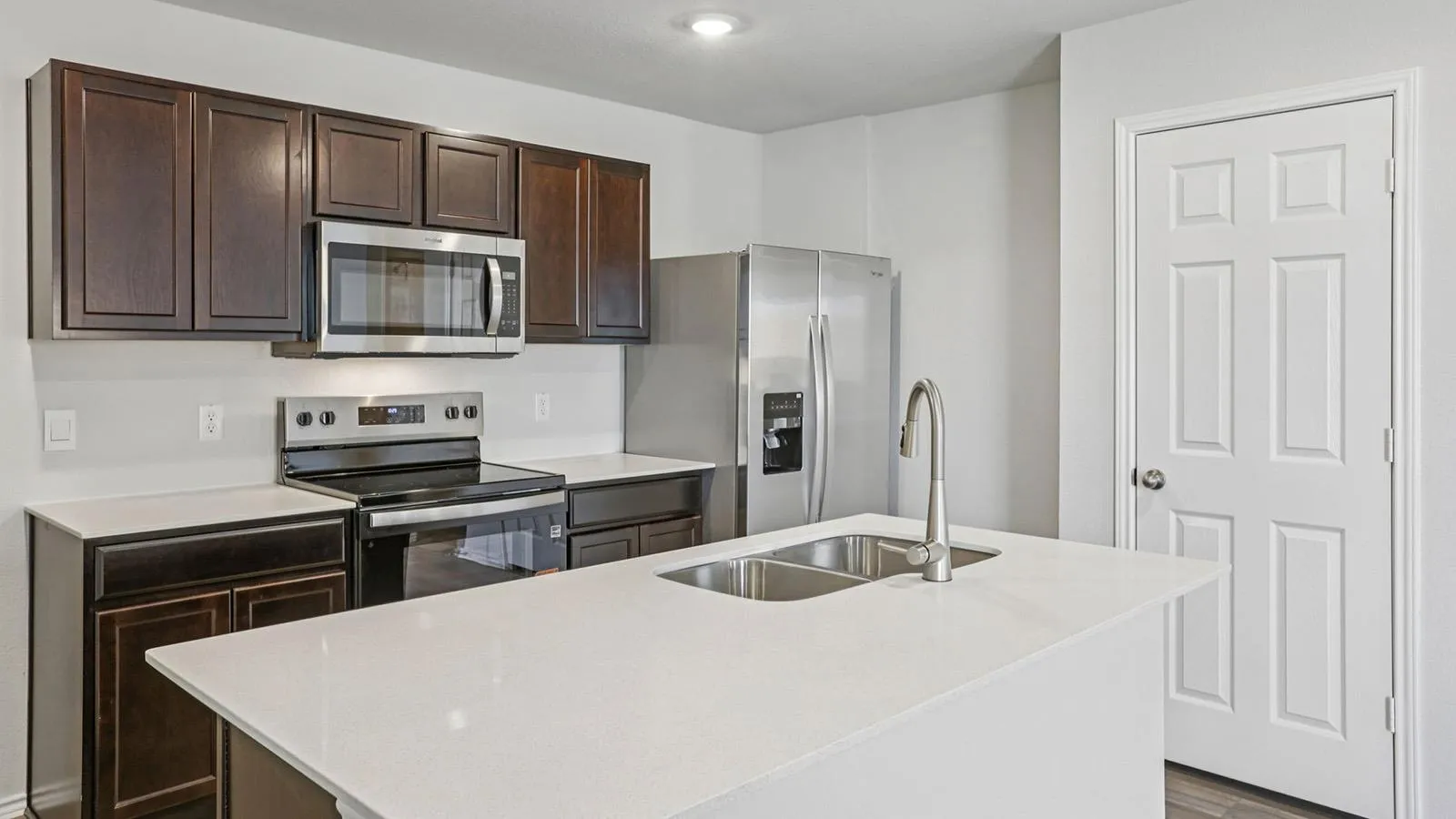 Photo 5 of 120 DAGNEY CT