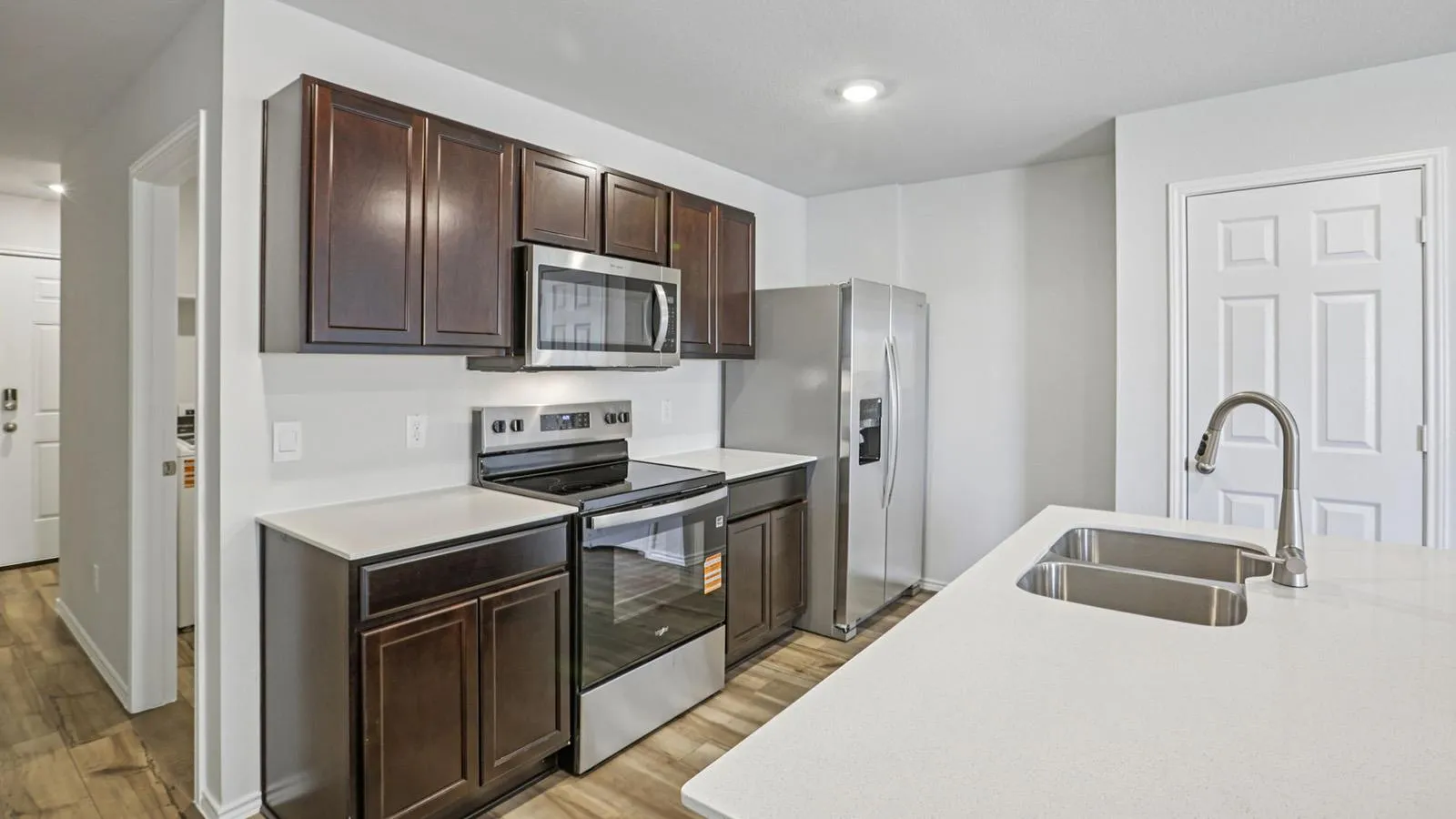 Photo 4 of 120 DAGNEY CT