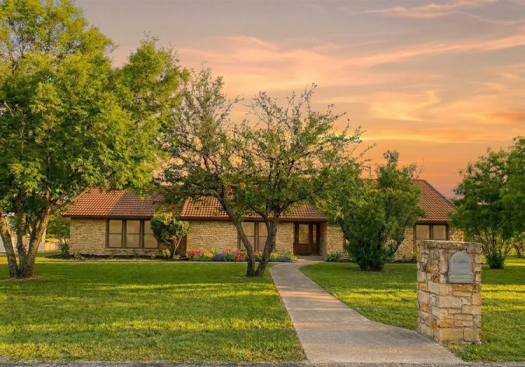 Photo of 308 ASHWOOD LN, Georgetown, TX, 78628