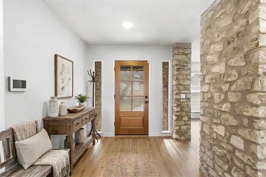Photo 2 of 308 ASHWOOD LN