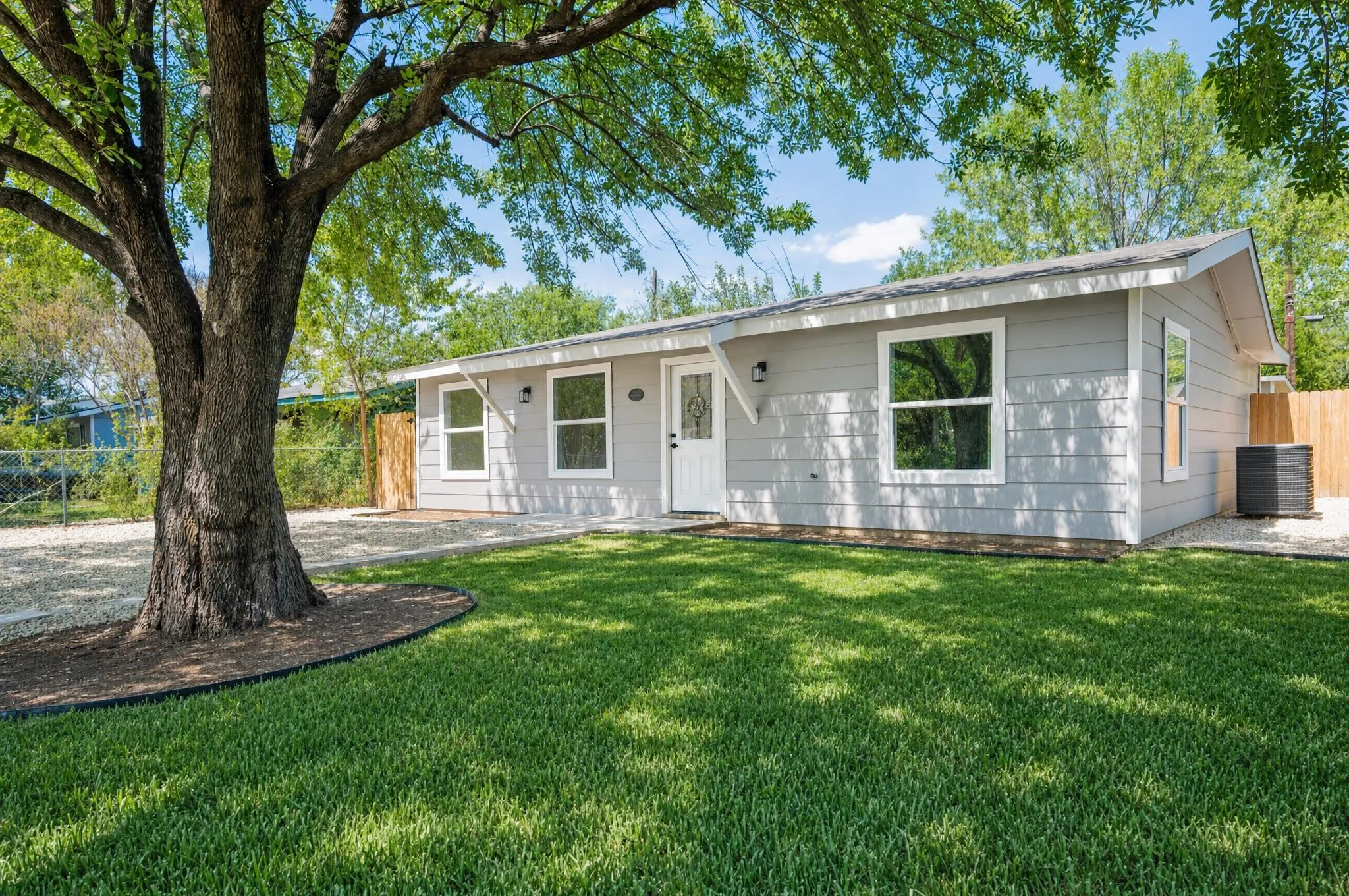 Photo of 6706 CRUZ ST, Austin, TX, 78741