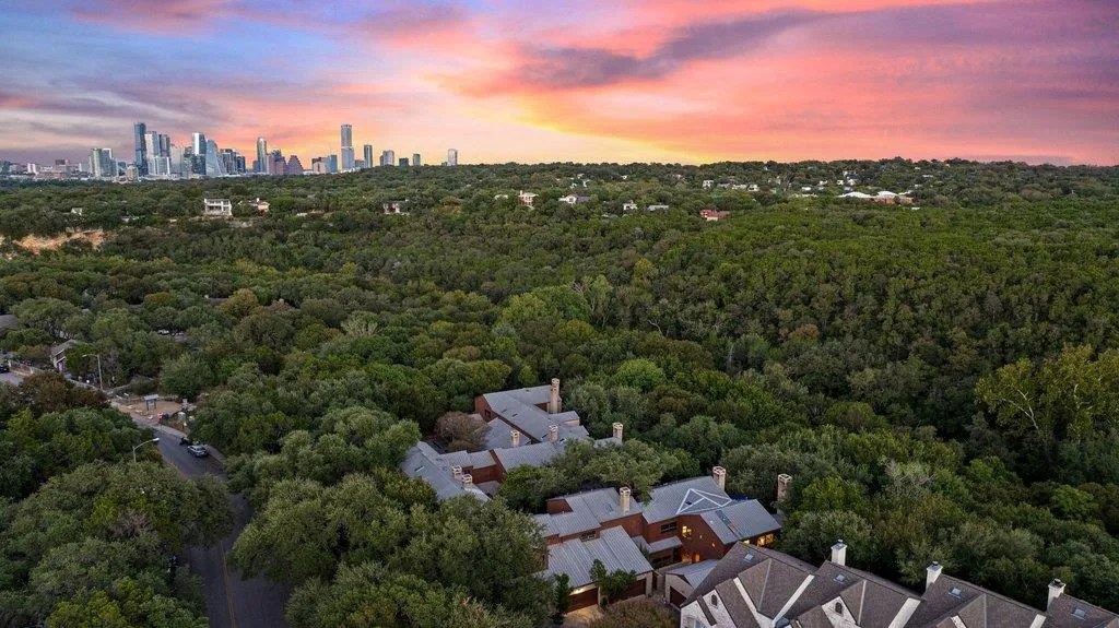 Photo of 1615 SPYGLASS DR #1, Austin, TX, 78746