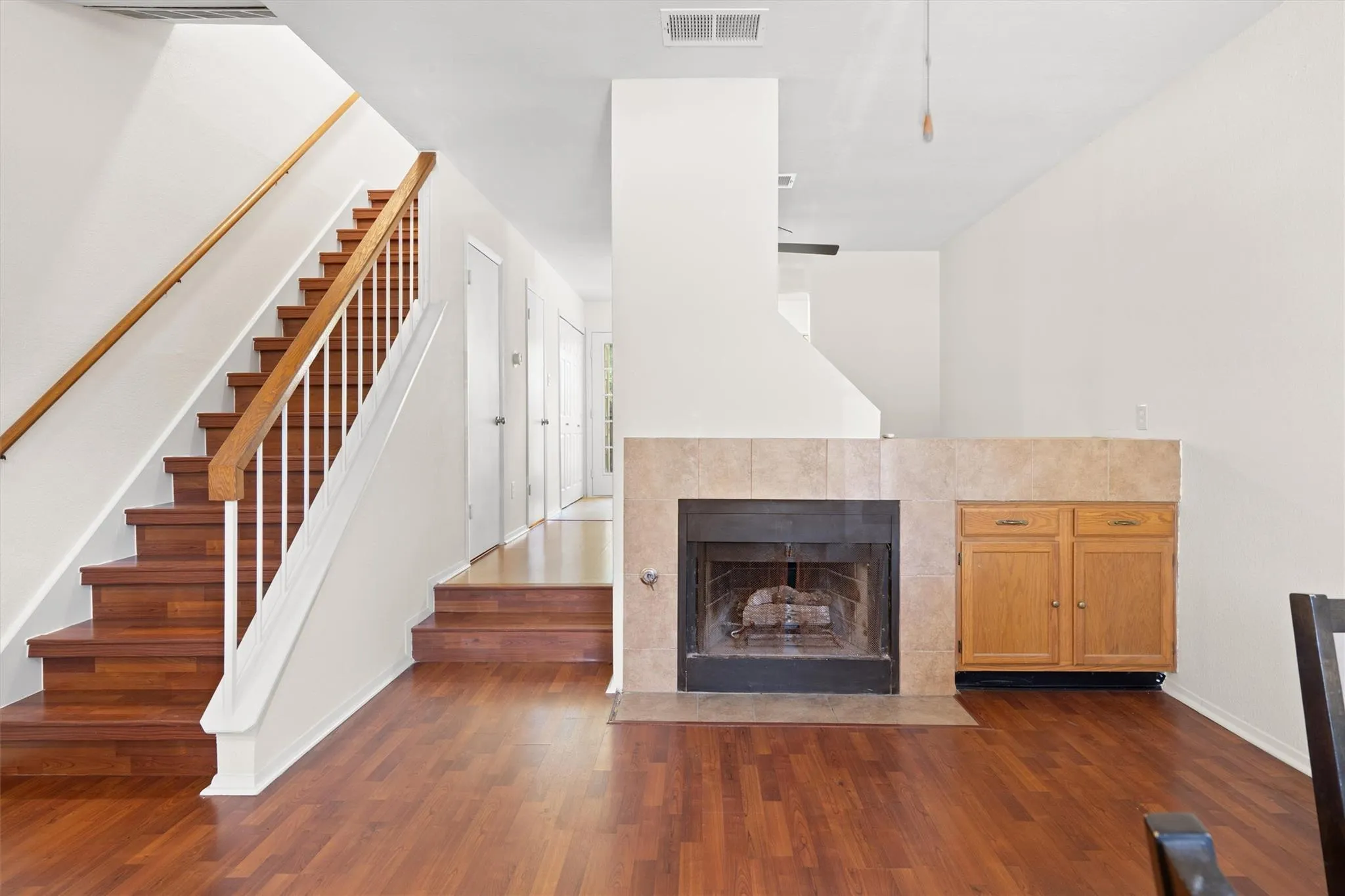 Photo 5 of 11901 SWEARINGEN DR #63