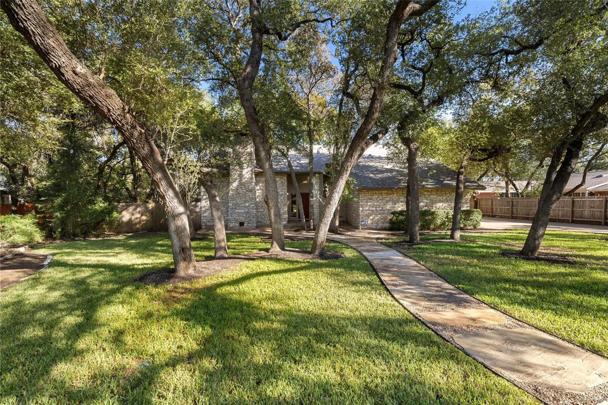 Photo of 8505 GREENFLINT LN, Austin, TX, 78759