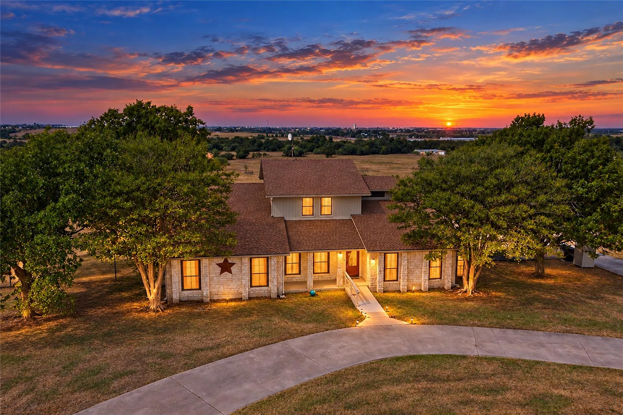 Photo of 2750 COUNTY ROAD 100, Hutto, TX, 78634