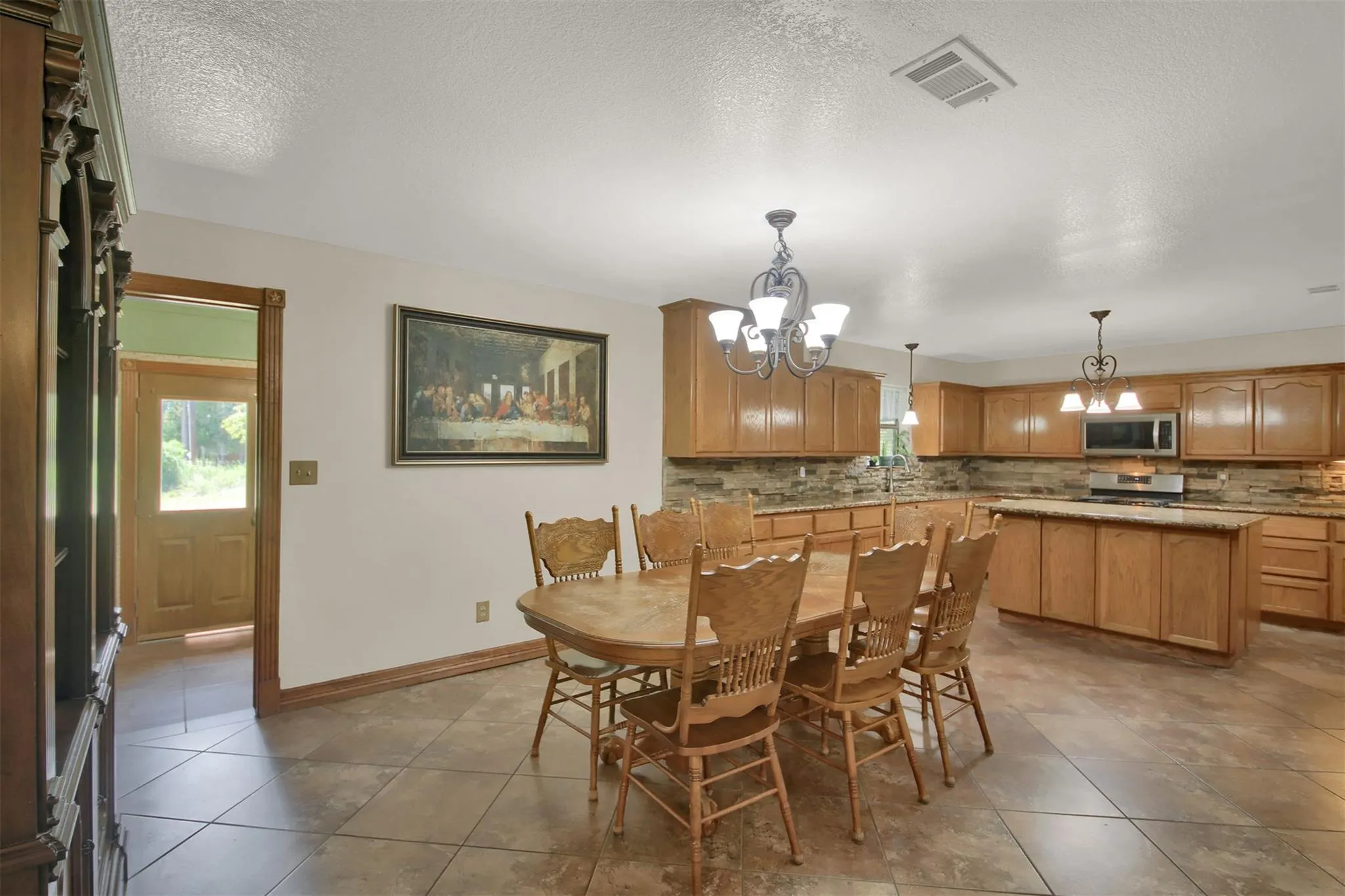 Photo 5 of 191 JORDAN LN