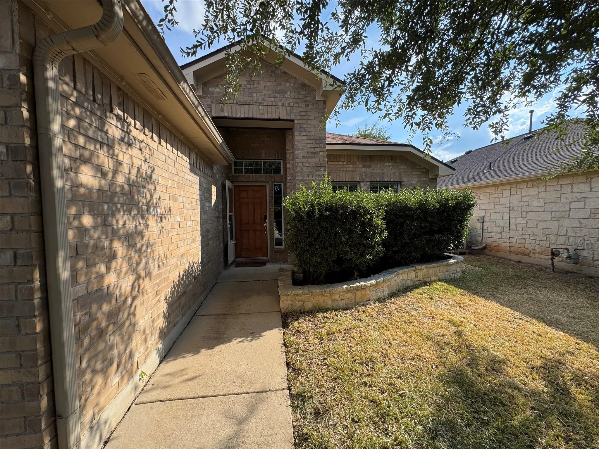 Photo 3 of 1829 RACHEL LN