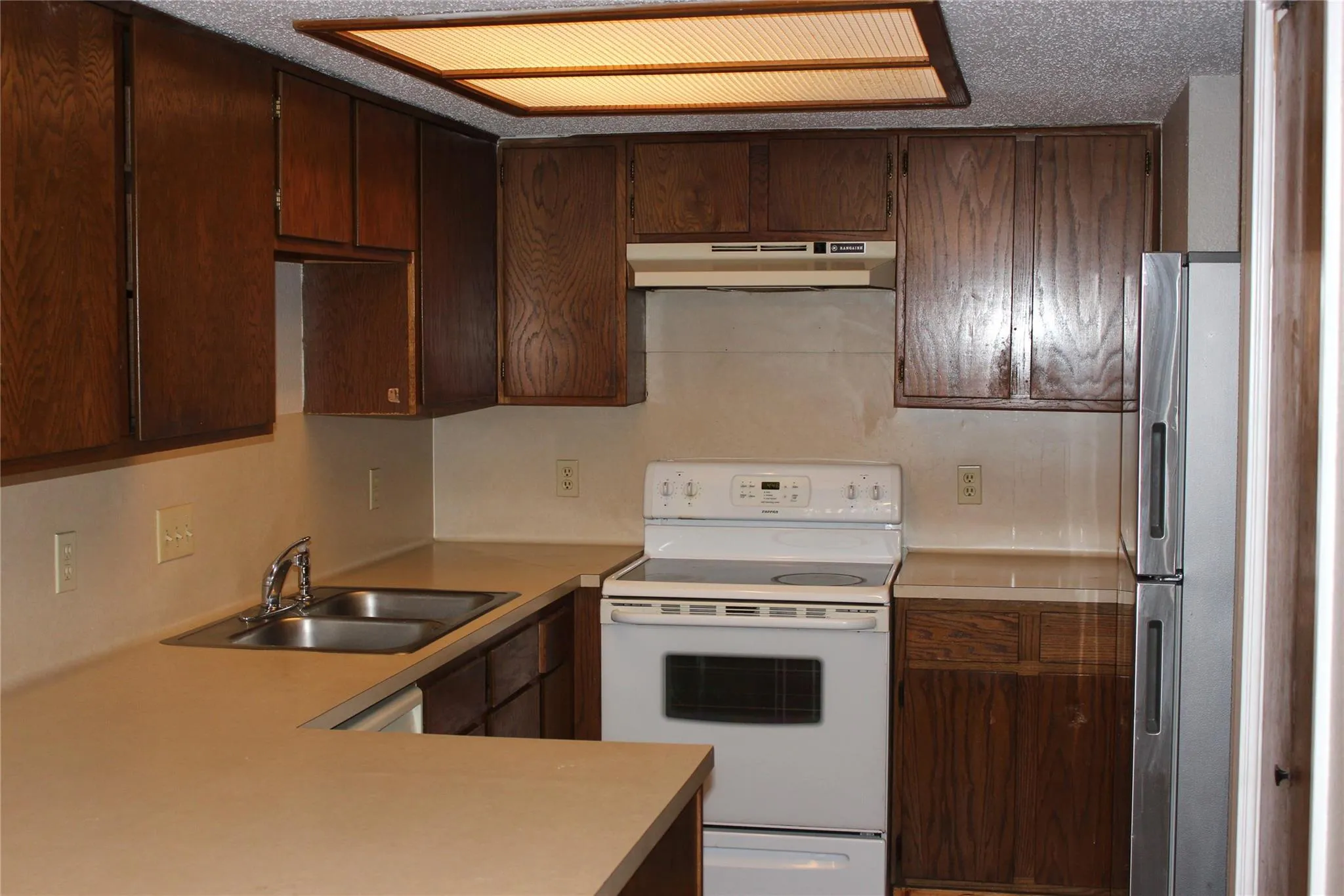 Photo 5 of 8418 FATHOM CIR #A-104
