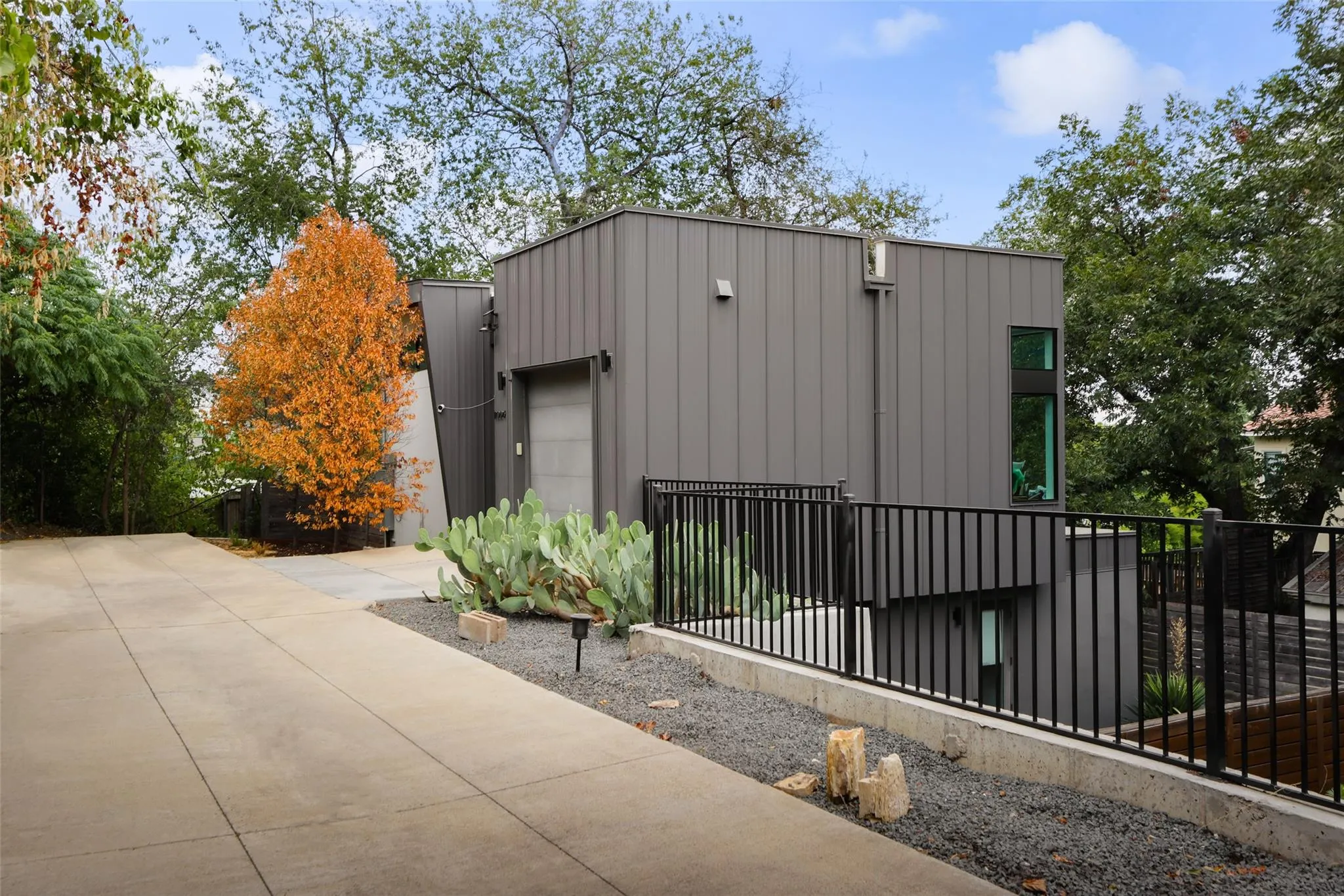 Photo 5 of 1106 ALGARITA AVE #2