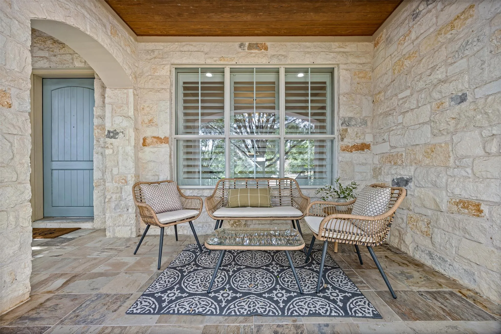 Photo 3 of 4308 CANOAS DR