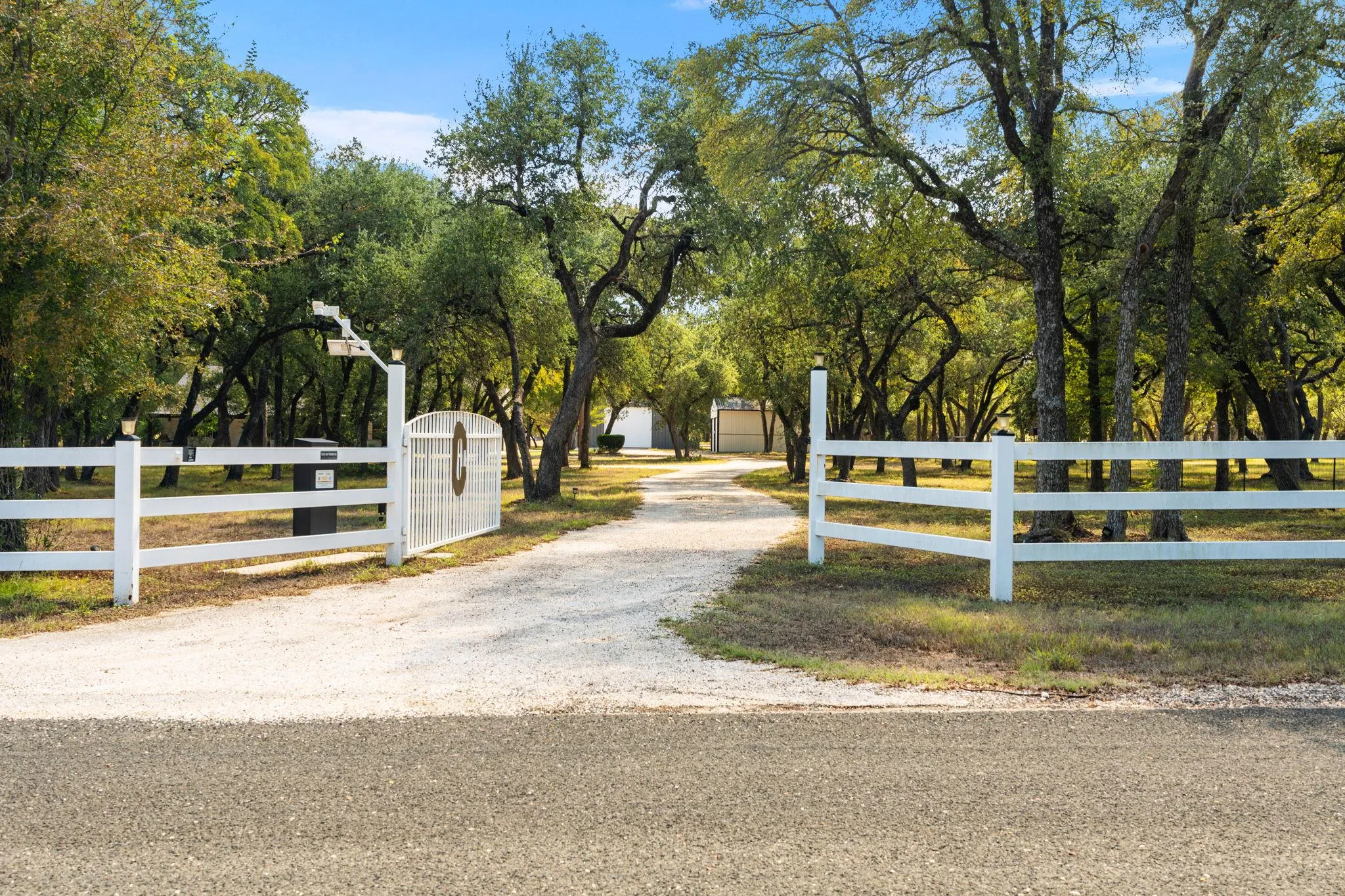Photo 2 of 30309 LIVE OAK TRL