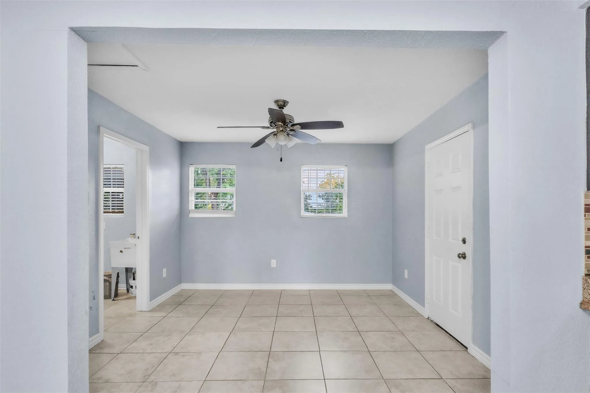 Photo 5 of 1204 TURTLE CREEK BLVD