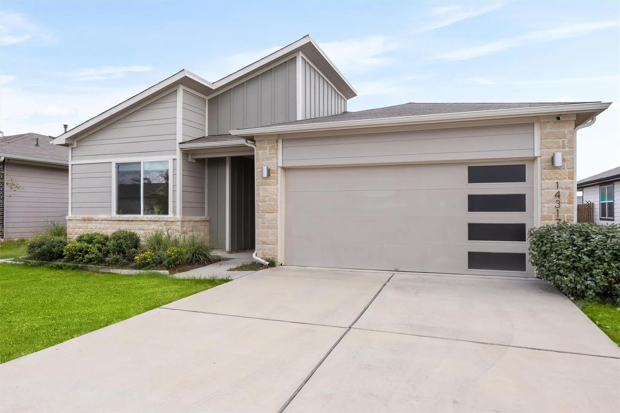 Photo 3 of 14317 CANTARRA DR